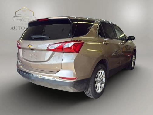 Sandy Ridge Metallic 2019 Chevrolet Equinox 1LT