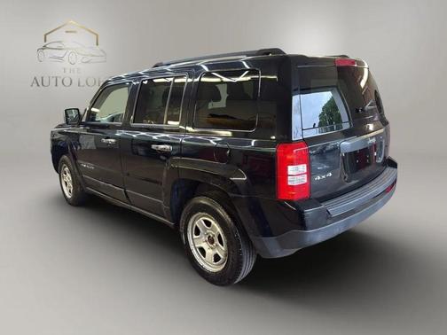 Black Clearcoat 2012 Jeep Patriot Sport