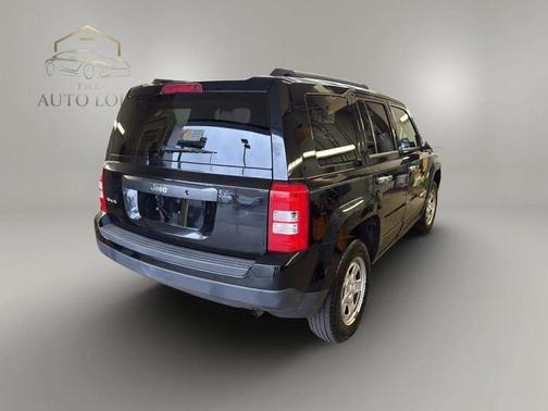 Black Clearcoat 2012 Jeep Patriot Sport