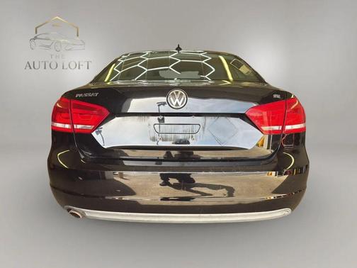 Black 2012 Volkswagen Passat 2.5 SE