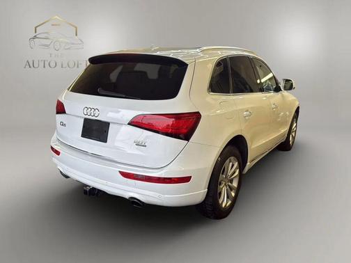 White 2016 Audi Q5 2.0T Premium Plus