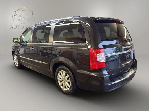 Mocha Java Pearlcoat 2015 Chrysler Town & Country Limited Platinum