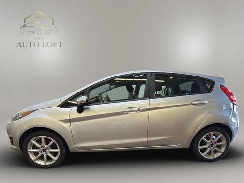 Ingot Silver Metallic 2016 Ford Fiesta SE