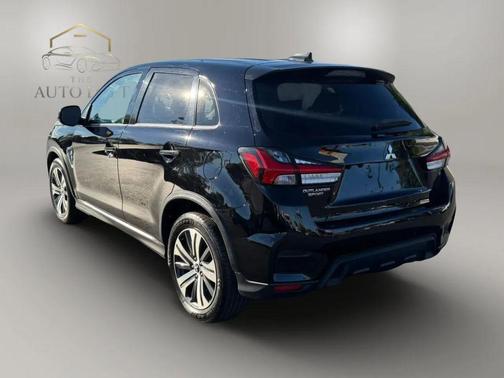 Labrador Black Metallic 2021 Mitsubishi Outlander Sport 2.0 SP