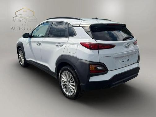 Chalk White 2019 Hyundai KONA SEL