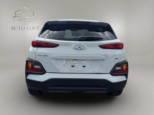 Chalk White 2019 Hyundai KONA SEL