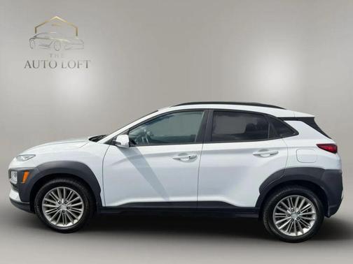 Chalk White 2019 Hyundai KONA SEL