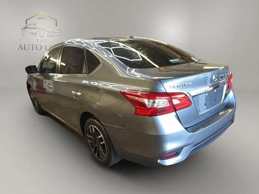 Gun Metallic 2018 Nissan Sentra SV