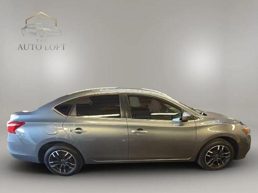 Gun Metallic 2018 Nissan Sentra SV