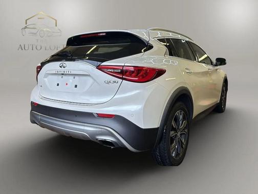 Majestic White 2018 INFINITI QX30 Premium