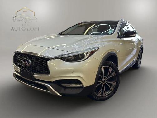 Majestic White 2018 INFINITI QX30 Premium