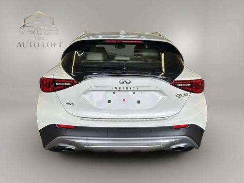 Majestic White 2018 INFINITI QX30 Premium