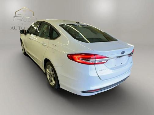 Oxford White 2018 Ford Fusion Hybrid S