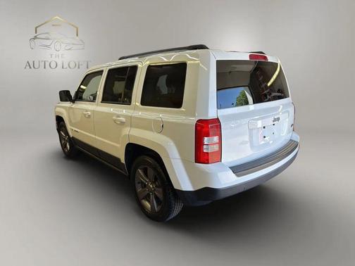 Bright White Clearcoat 2015 Jeep Patriot Sport