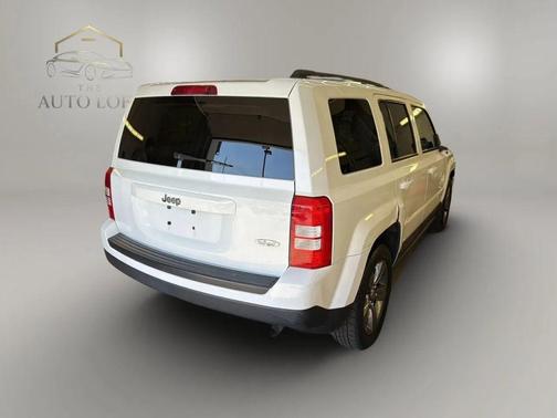 Bright White Clearcoat 2015 Jeep Patriot Sport