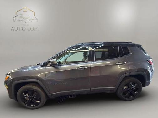 Granite Crystal Metallic Clearcoat 2018 Jeep Compass Latitude