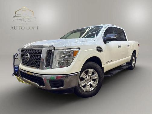 2017 Nissan Titan SV
