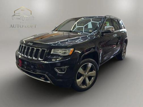 Brilliant Black Crystal Pearlcoat 2015 Jeep Grand Cherokee Overland