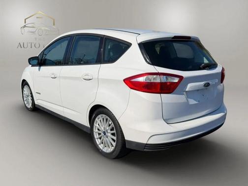 White 2015 Ford C-Max Hybrid SE