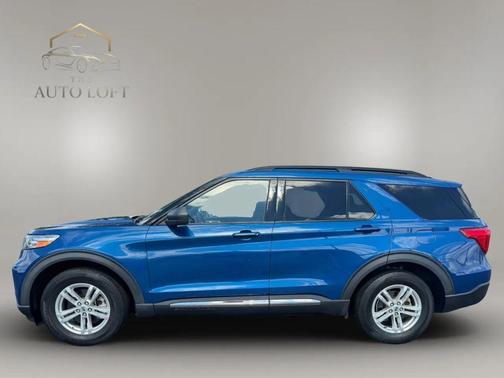 Atlas Blue Metallic 2020 Ford Explorer XLT
