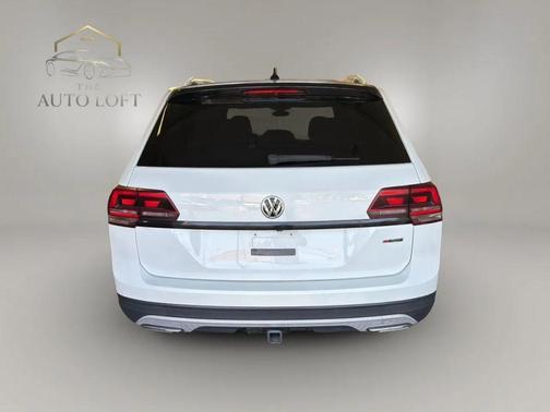 Pure White 2019 Volkswagen Atlas 3.6L SE w/Technology