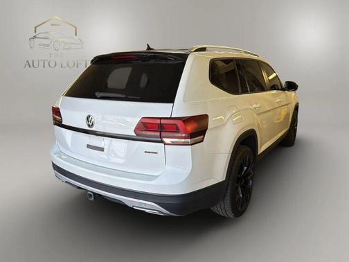 Pure White 2019 Volkswagen Atlas 3.6L SE w/Technology