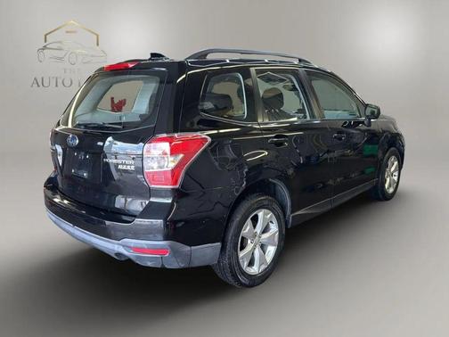 Crystal Black Silica 2016 Subaru Forester 2.5i