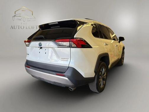 Blizzard Pearl 2022 Toyota RAV4 Hybrid Limited