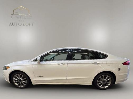 2017 Ford Fusion Hybrid SE
