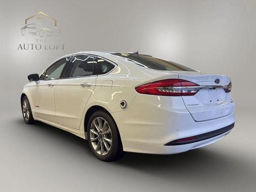 2017 Ford Fusion Hybrid SE