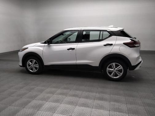 2023 Nissan Kicks S