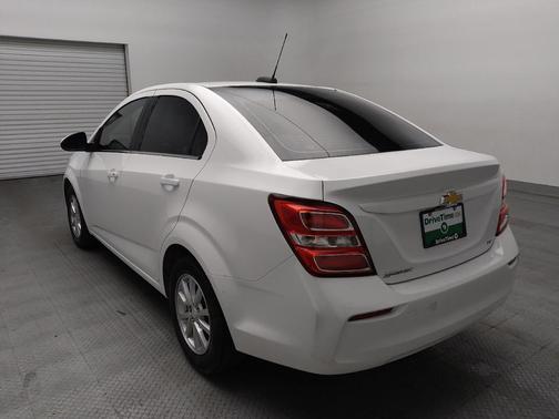 Summit White 2018 Chevrolet Sonic LT
