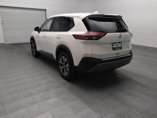 Pearl White Tricoat 2021 Nissan Rogue SV