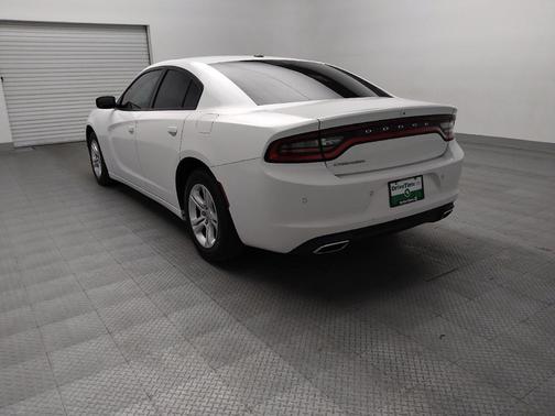 White Knuckle Clearcoat 2022 Dodge Charger SXT