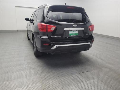 2019 Nissan Pathfinder SV