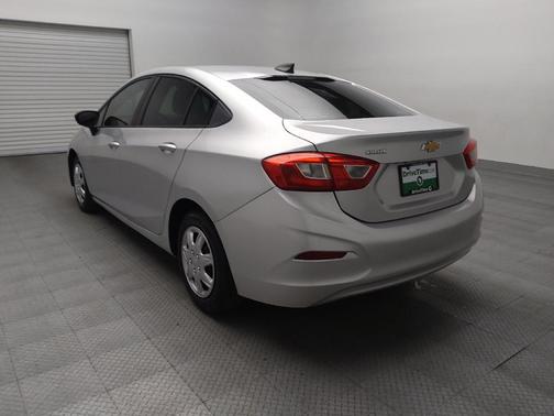 Silver Ice Metallic 2017 Chevrolet Cruze LS