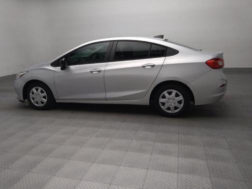 Silver Ice Metallic 2017 Chevrolet Cruze LS