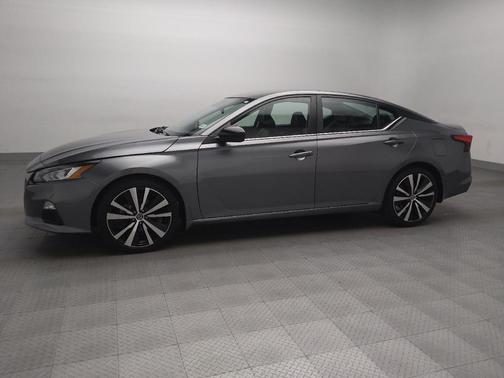 2022 Nissan Altima SR FWD