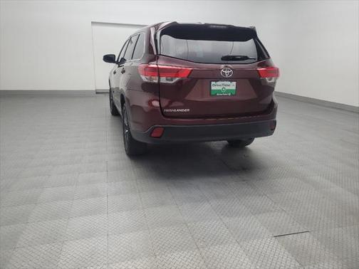 2019 Toyota Highlander LE I4