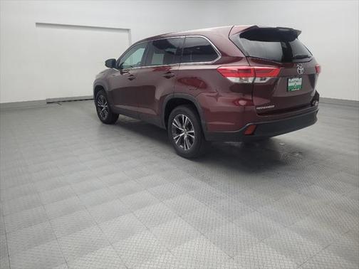 2019 Toyota Highlander LE I4