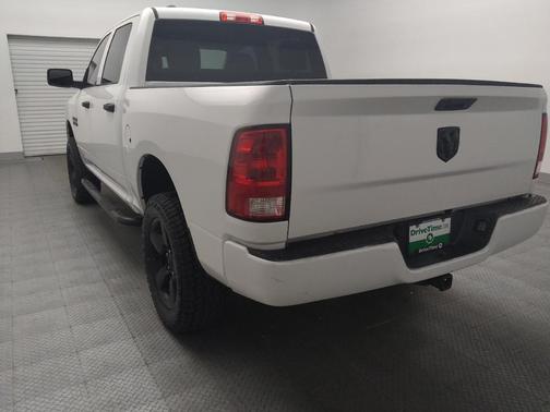 Bright White Clearcoat 2018 RAM 1500 Express