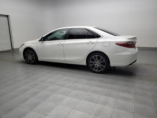 2016 Toyota Camry SE w/Special Edition Pkg