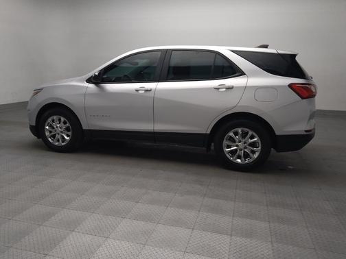 Silver Ice Metallic 2021 Chevrolet Equinox LS