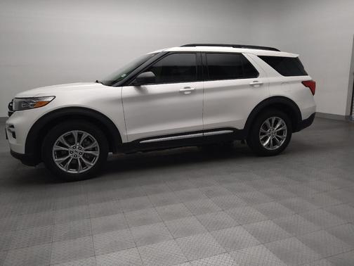 Star White Metallic Tri-Coat 2020 Ford Explorer XLT