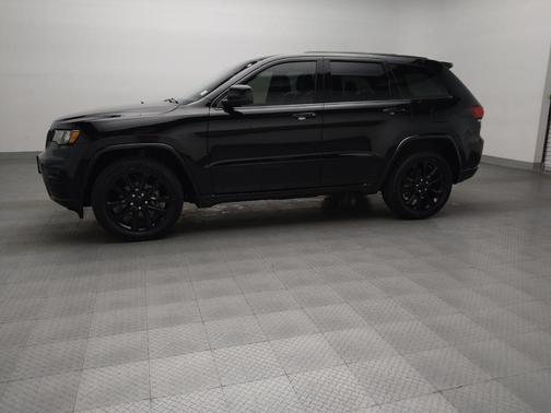 Diamond Black Crystal Pearlcoat 2020 Jeep Grand Cherokee Altitude