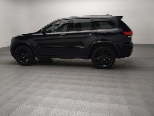 Diamond Black Crystal Pearlcoat 2020 Jeep Grand Cherokee Altitude