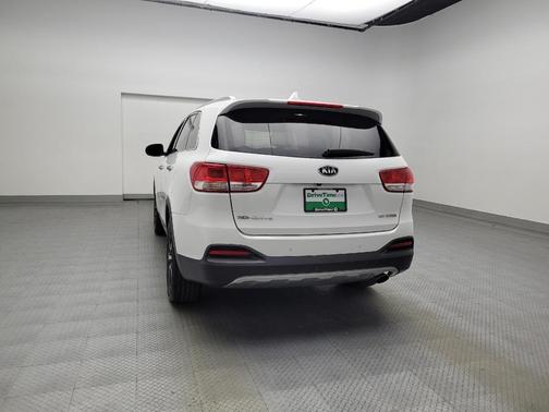 Snow White Pearl 2016 Kia Sorento EX