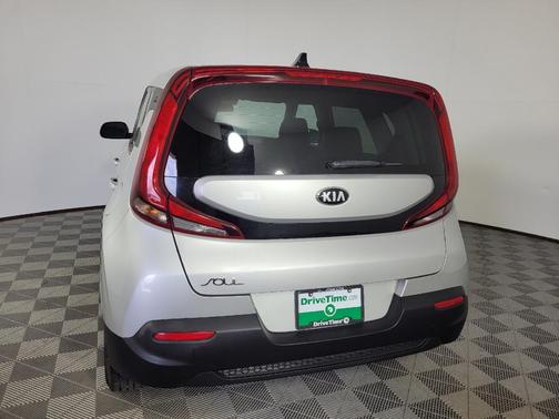 Sparkling Silver 2020 Kia Soul LX