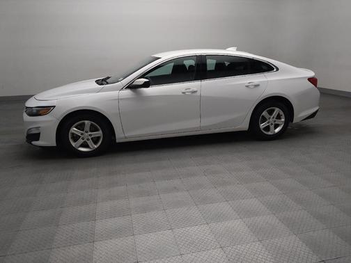 Summit White 2024 Chevrolet Malibu FWD 1LT