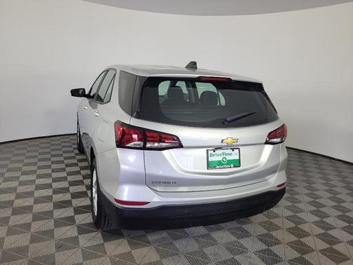 Silver Ice Metallic 2022 Chevrolet Equinox LS